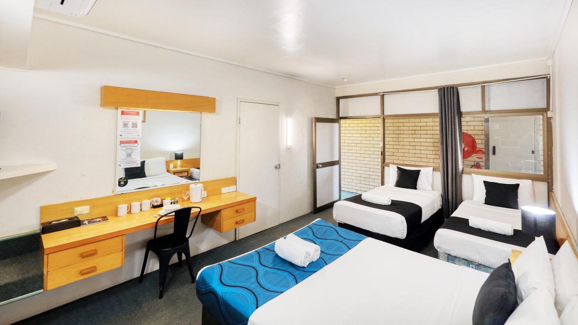 Tropical Gateway Motor Inn Rockhampton Exterior foto