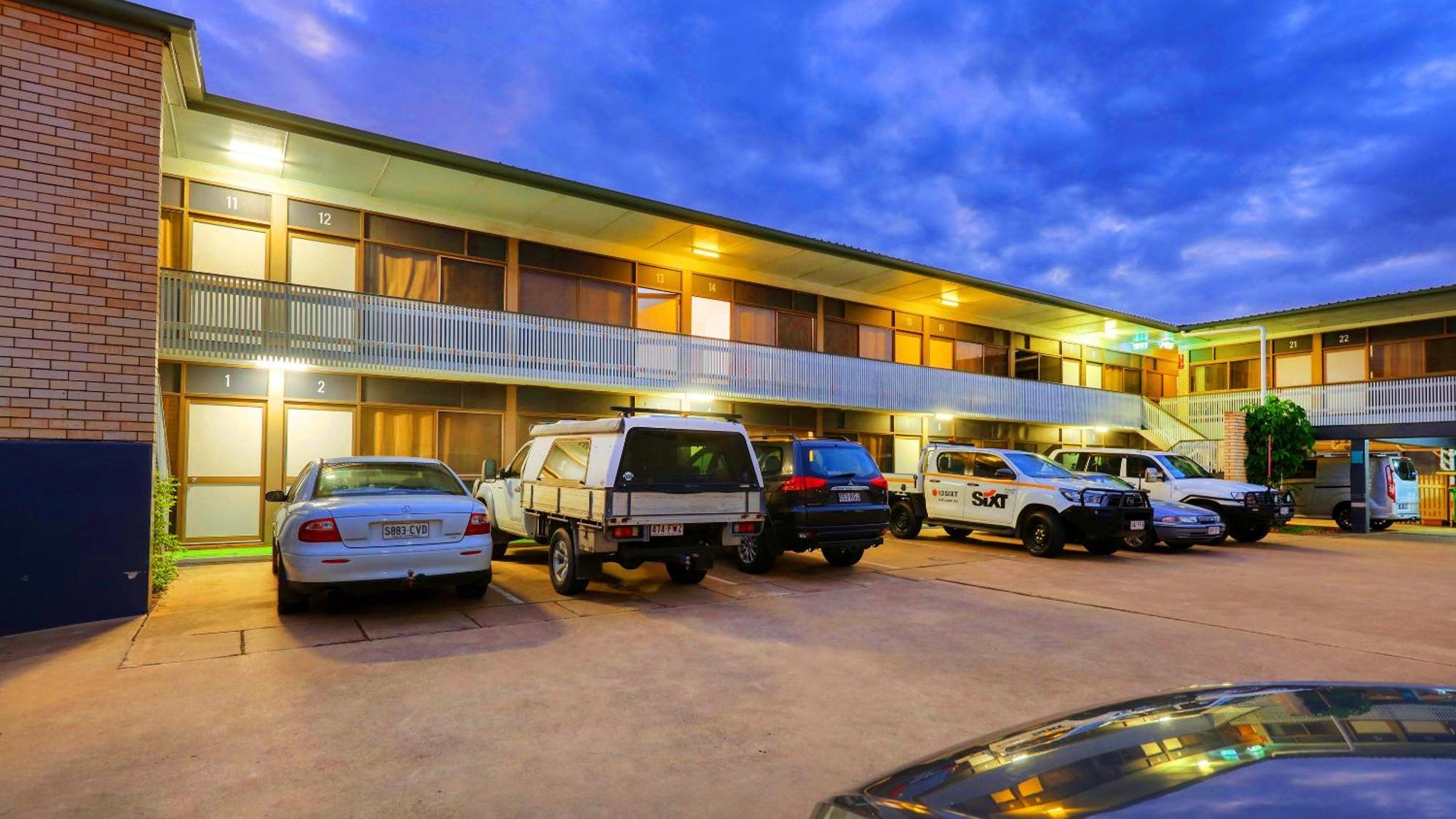 Tropical Gateway Motor Inn Rockhampton Exterior foto