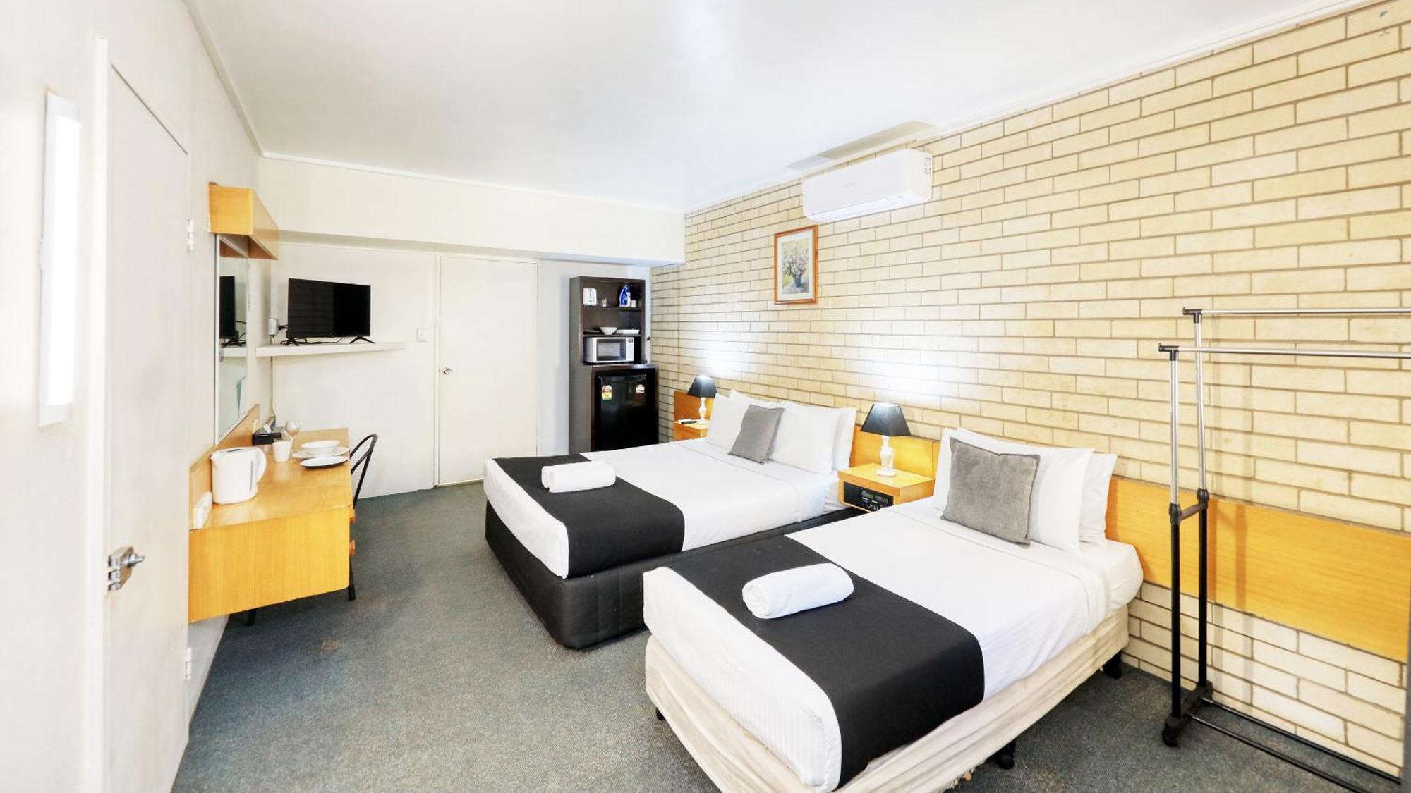 Tropical Gateway Motor Inn Rockhampton Exterior foto