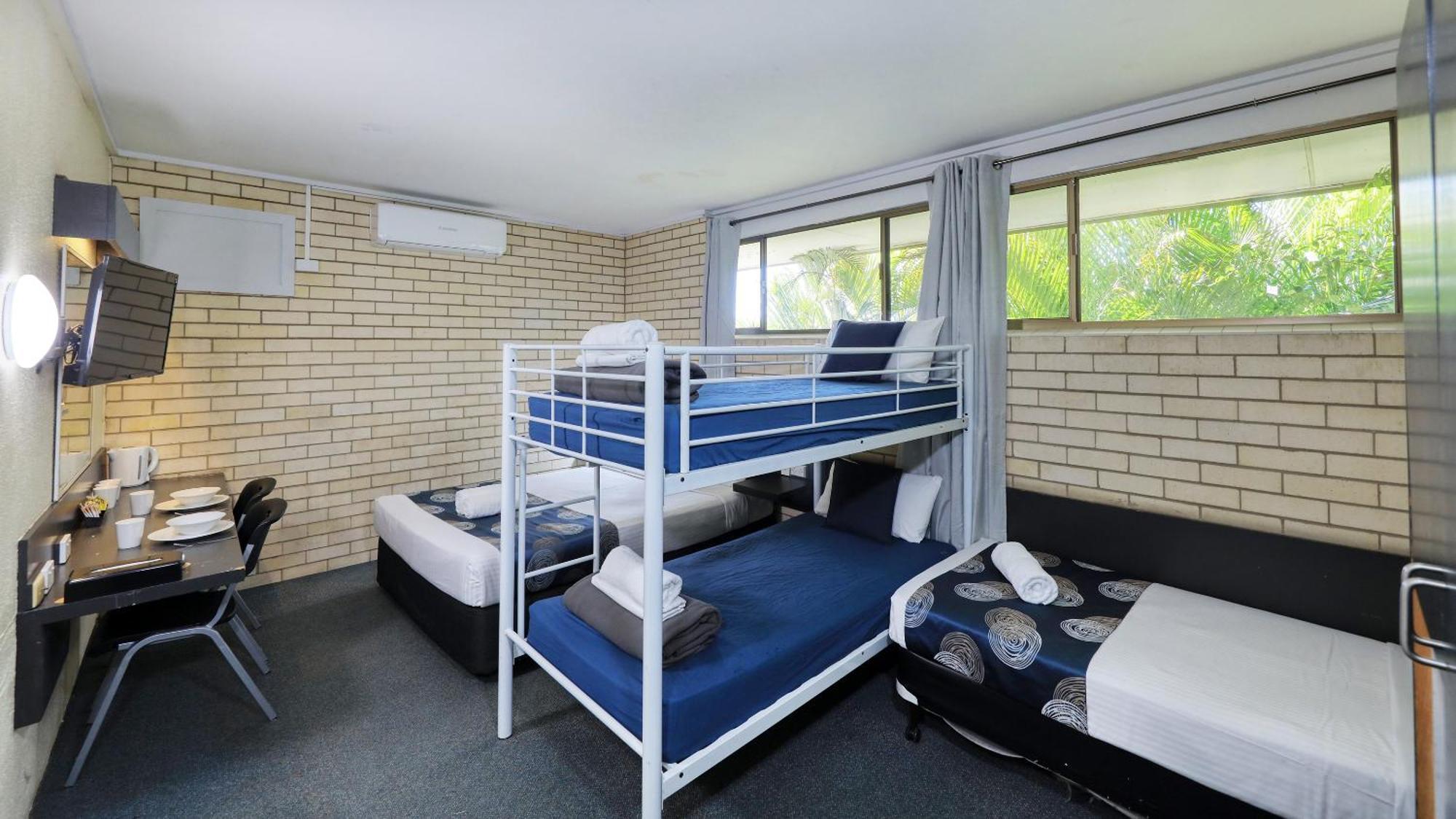 Tropical Gateway Motor Inn Rockhampton Exterior foto