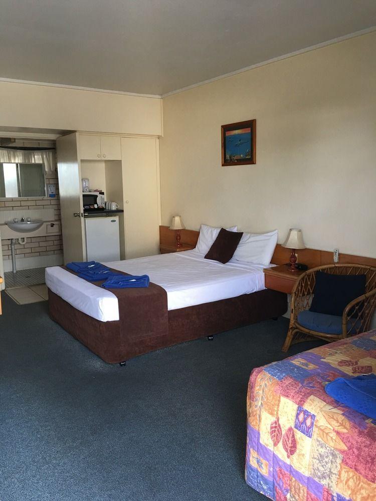 Tropical Gateway Motor Inn Rockhampton Exterior foto
