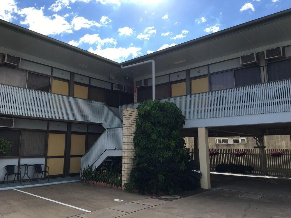 Tropical Gateway Motor Inn Rockhampton Exterior foto