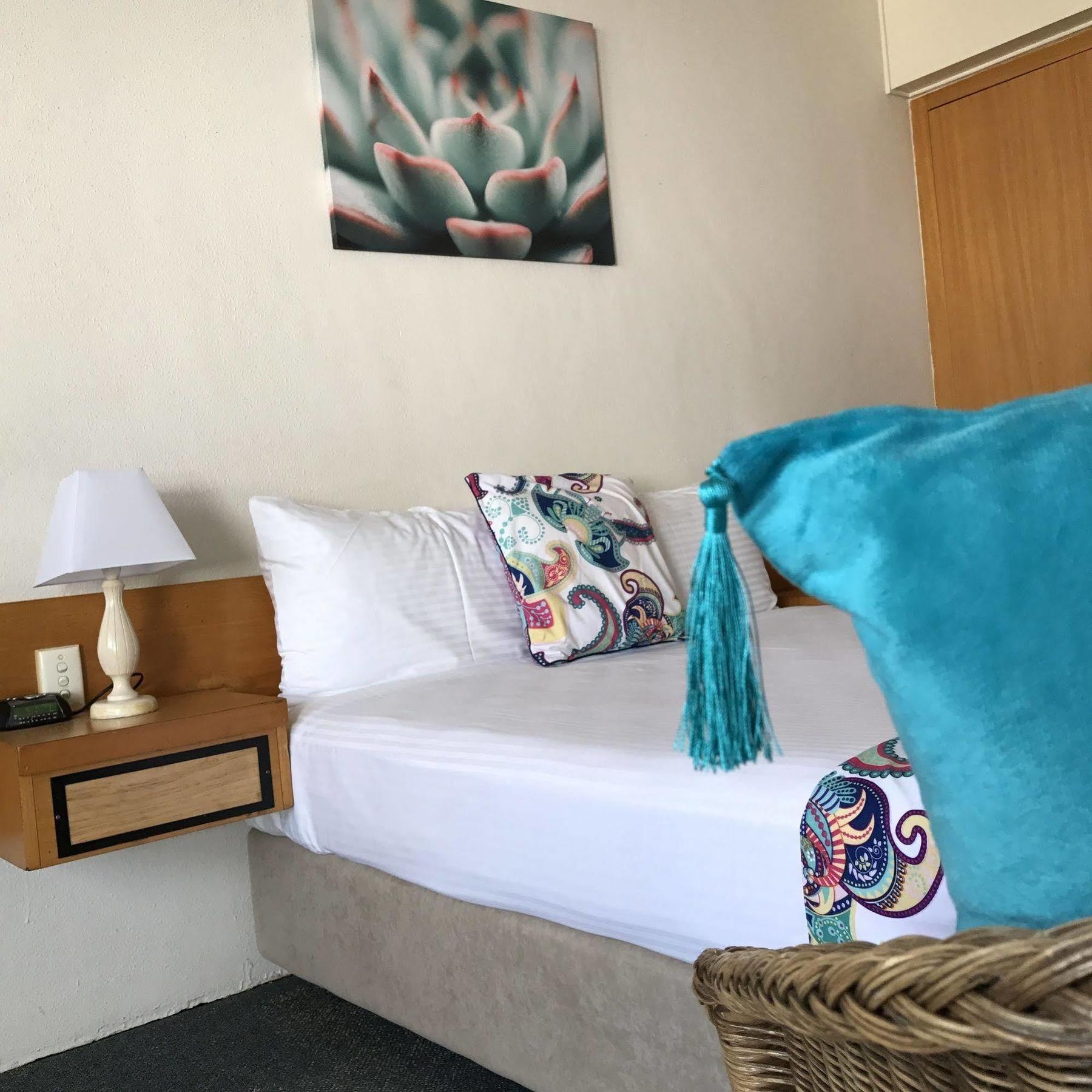 Tropical Gateway Motor Inn Rockhampton Exterior foto